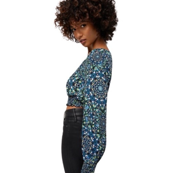 NWT BCBGeneration Floral Crop Top - Picture 5 of 16